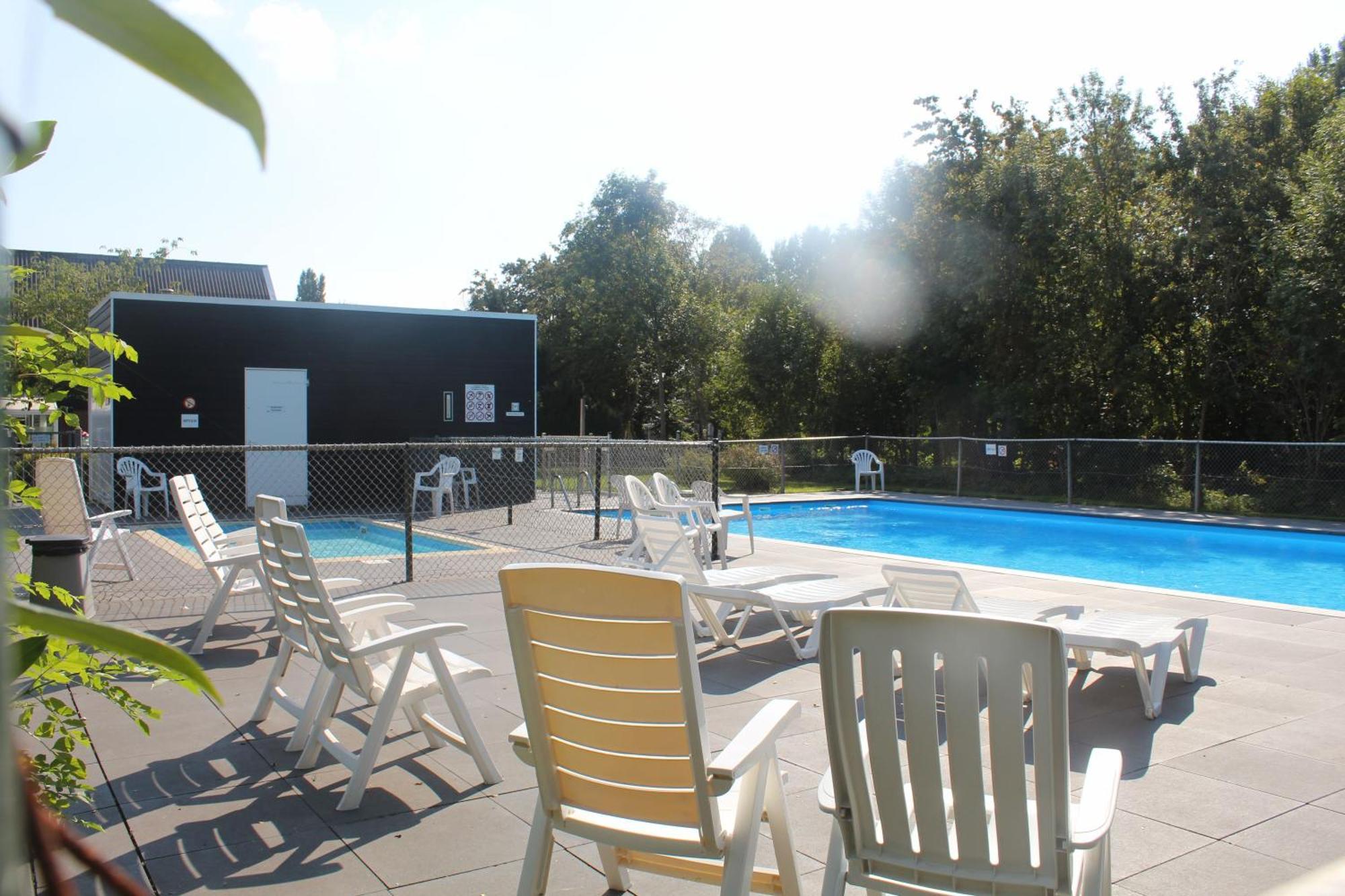 Luxurioeses Mit Sauna Und Kamin Fuer 6 Personen Mit Grossem Garten In Suedlage, Stavenisse