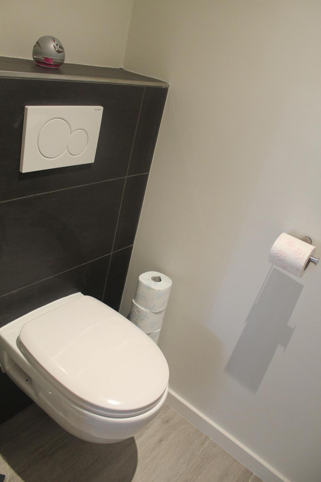 Luxurioeses Mit Sauna Und Kamin Fuer 6 Personen Mit Grossem Garten In Suedlage,